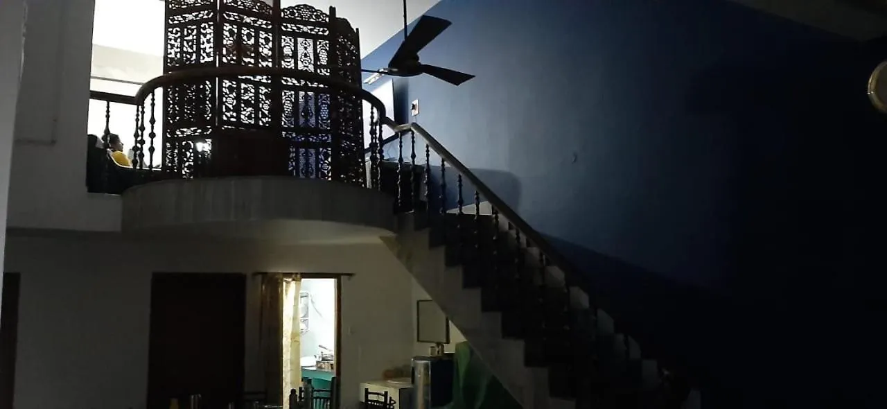 Varanasi River View Holiday Homestay Dormitory And Hostel 0*,